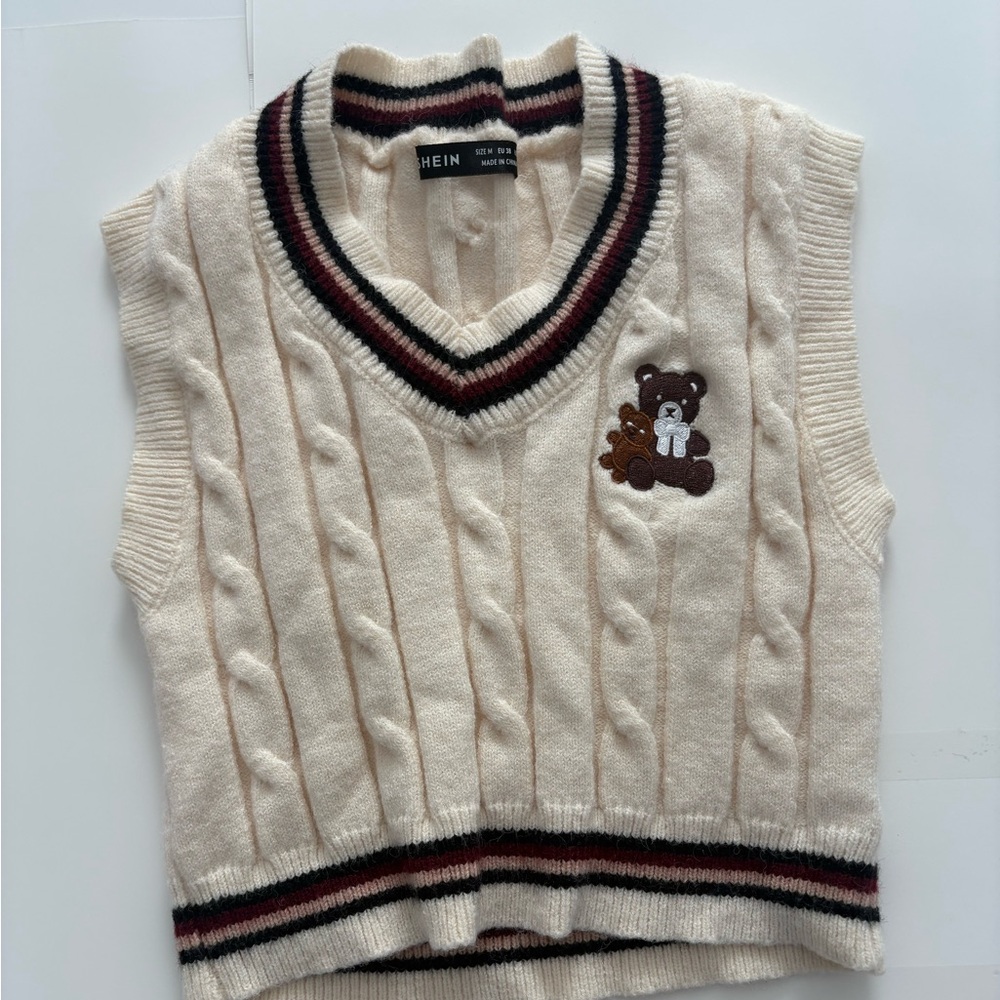 SHEIN Cream Knit Vest with Striped Accents